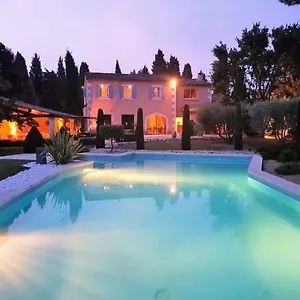 Le Clos Des Cyprès De Charme 3*, Graveson France